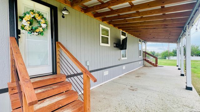 153 MAY RD, Pleasanton, TX 78064