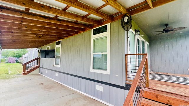 153 MAY RD, Pleasanton, TX 78064