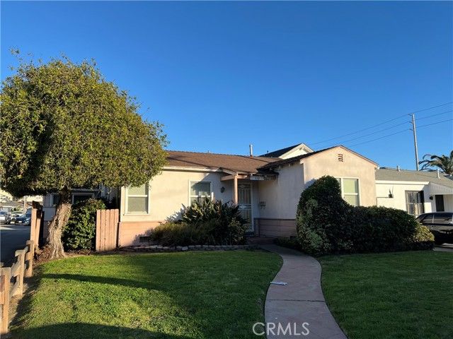 110 Alabama Street, Huntington Beach, CA 92648