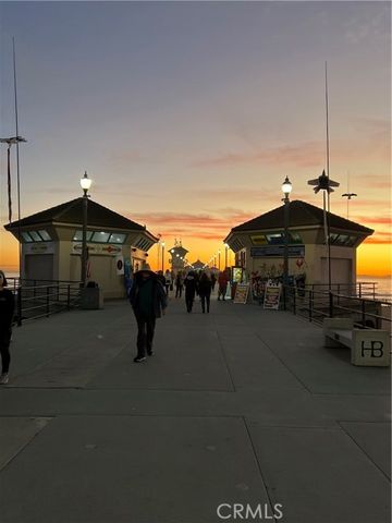 110 Alabama Street, Huntington Beach, CA 92648