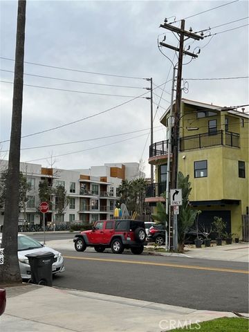 110 Alabama Street, Huntington Beach, CA 92648