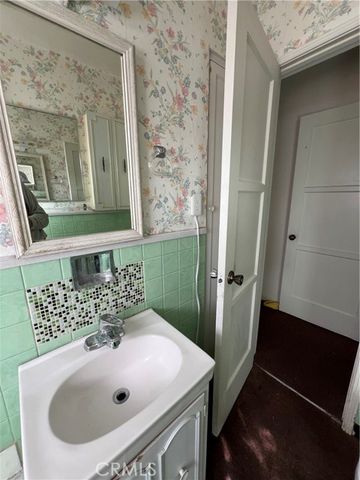 110 Alabama Street, Huntington Beach, CA 92648