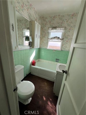 110 Alabama Street, Huntington Beach, CA 92648