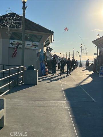 110 Alabama Street, Huntington Beach, CA 92648