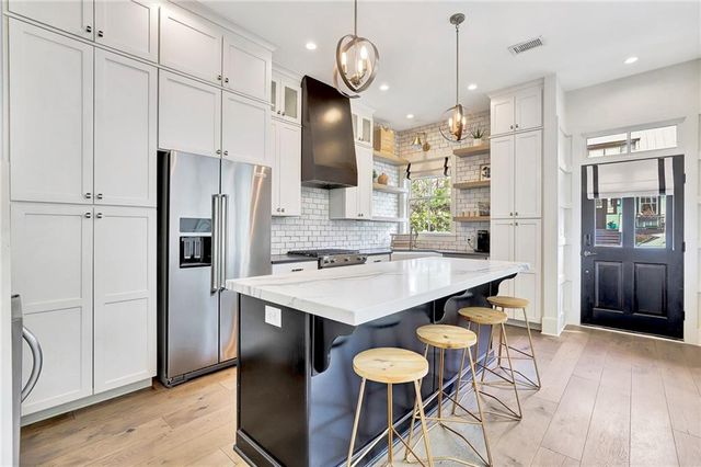 11189 Serenbe Lane, Chattahoochee Hills, GA 30268