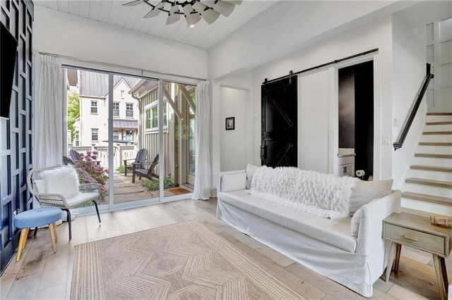 11189 Serenbe Lane, Chattahoochee Hills, GA 30268