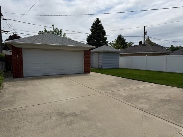 4519 Blanchan Avenue, Brookfield, IL 60513