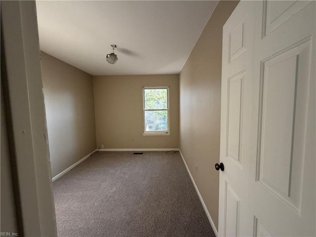 2039 Allison DR, Chesapeake, VA 23325