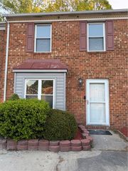 2039 Allison DR, Chesapeake, VA 23325