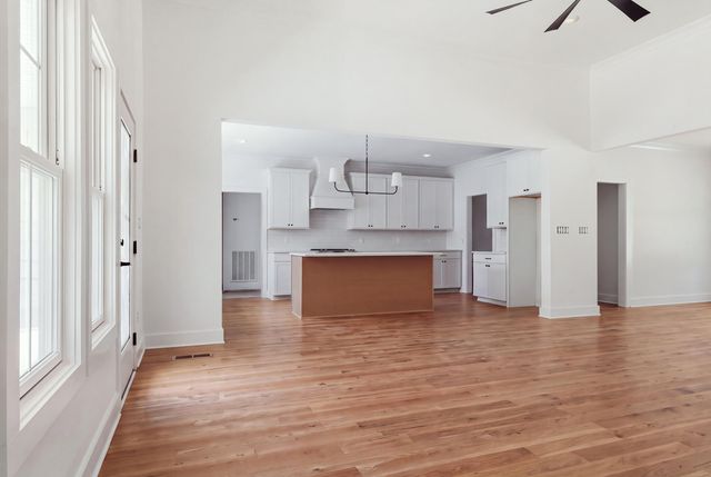 12750 Emerald Bay Drive, Soddy Daisy, TN 37379