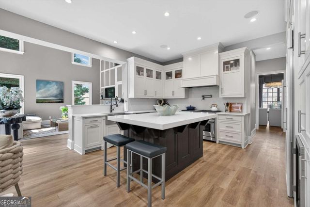 800 Lake Summit Drive, Atlanta, GA 30342
