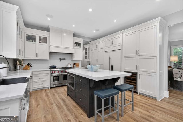 800 Lake Summit Drive, Atlanta, GA 30342