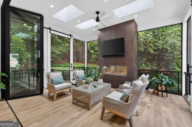 800 Lake Summit Drive, Atlanta, GA 30342