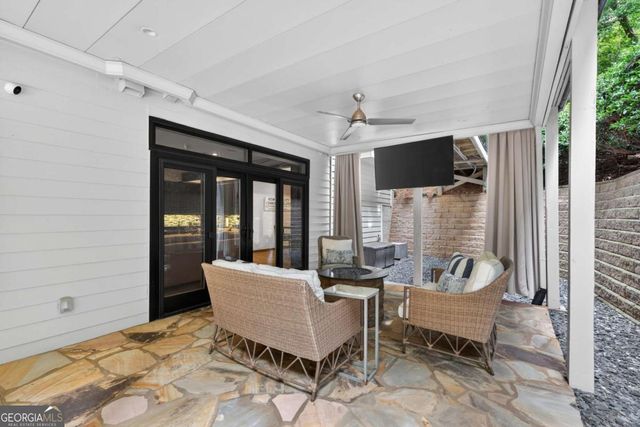 800 Lake Summit Drive, Atlanta, GA 30342