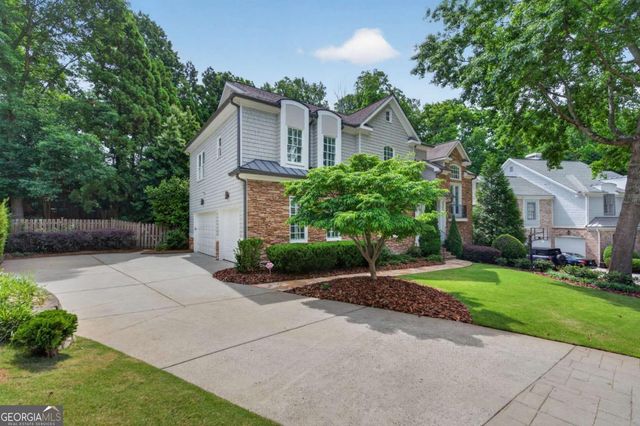 800 Lake Summit Drive, Atlanta, GA 30342