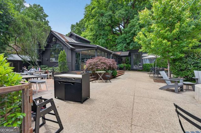 800 Lake Summit Drive, Atlanta, GA 30342