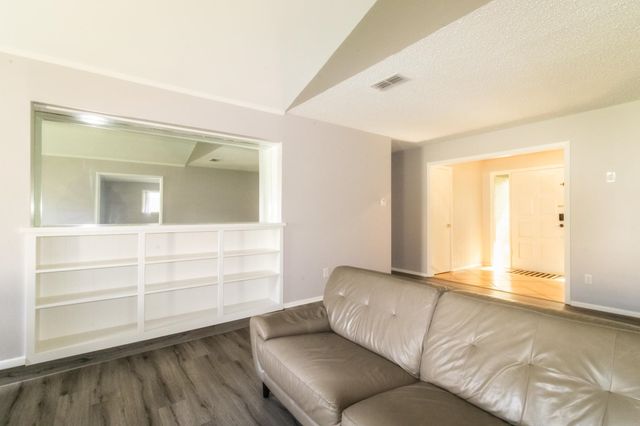 2104 McCann Road, Longview, TX 75601