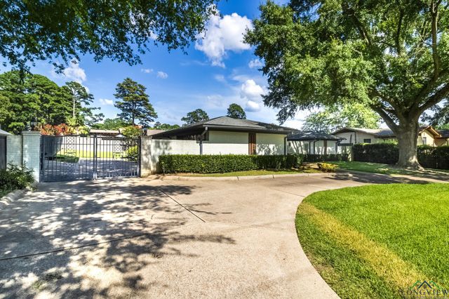 2104 McCann Road, Longview, TX 75601