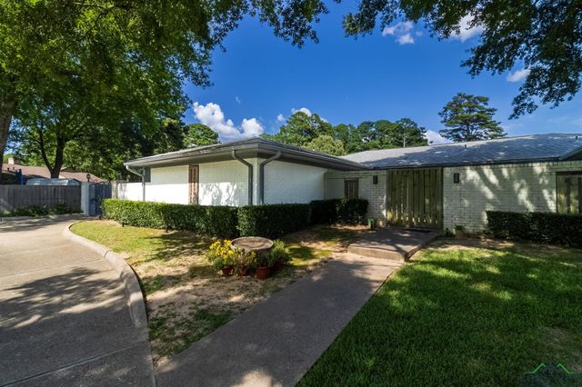 2104 McCann Road, Longview, TX 75601