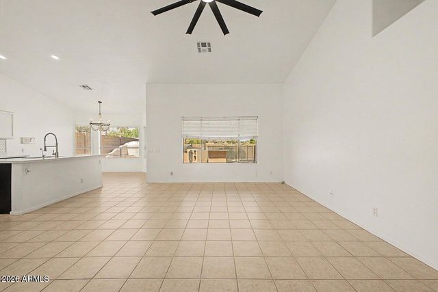 1320 E COTTONWOOD Lane, Phoenix, AZ 85048