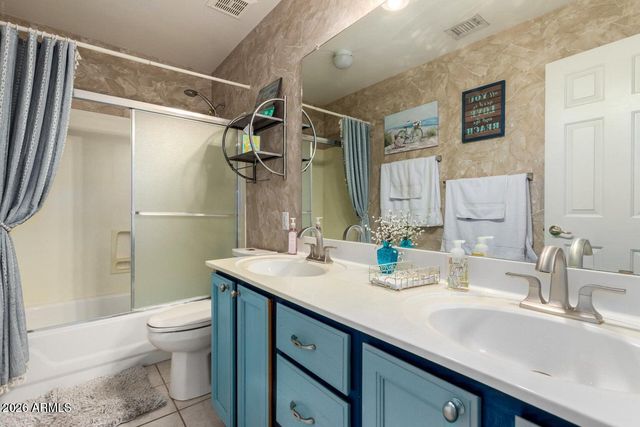 1320 E COTTONWOOD Lane, Phoenix, AZ 85048