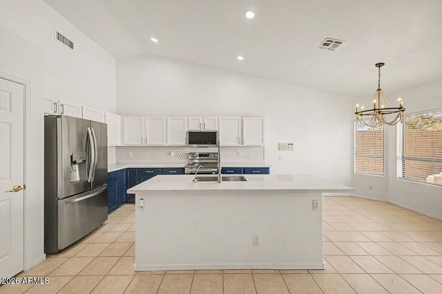 1320 E COTTONWOOD Lane, Phoenix, AZ 85048