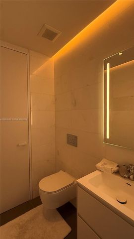 2000 S Ocean Dr 22B, Hallandale Beach, FL 33009