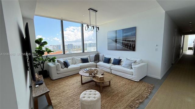 2000 S Ocean Dr 22B, Hallandale Beach, FL 33009