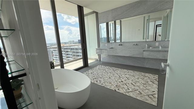 2000 S Ocean Dr 22B, Hallandale Beach, FL 33009