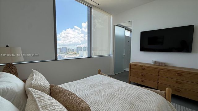 2000 S Ocean Dr 22B, Hallandale Beach, FL 33009