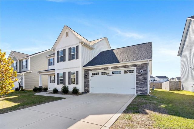 1664 Seattle Slew Lane, Hope Mills, NC 28348
