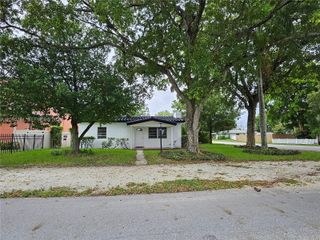 700 NE 7th Street, Pompano Beach, FL 33060