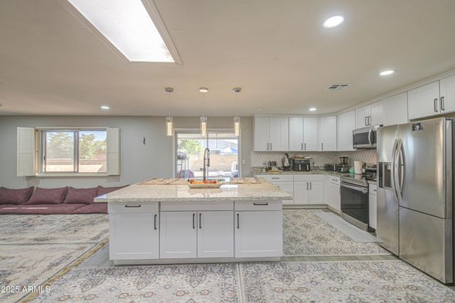 12511 W SKYLARK Drive, Sun City West, AZ 85375