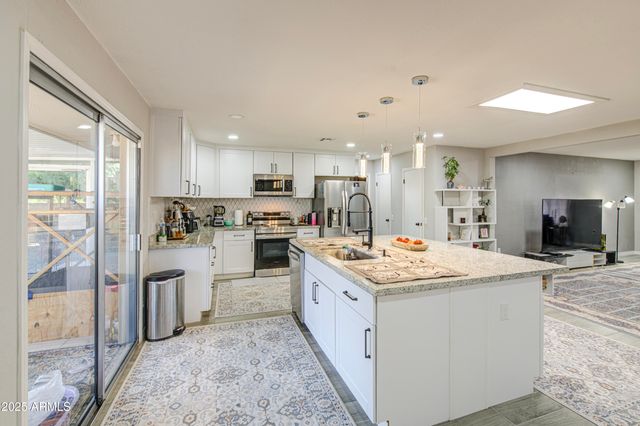 12511 W SKYLARK Drive, Sun City West, AZ 85375