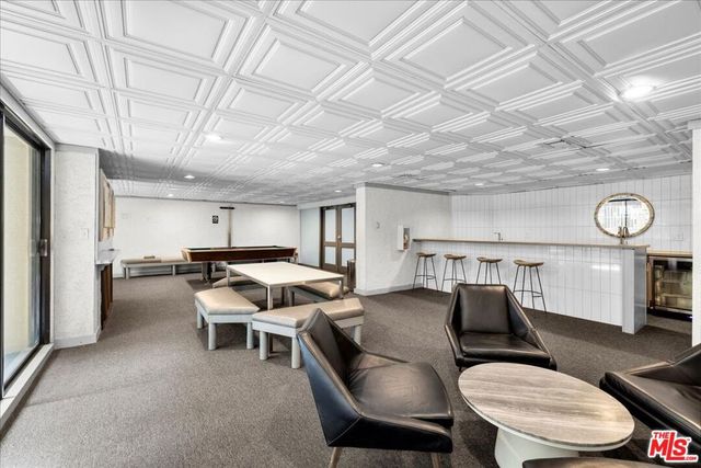 740 N Kings Road 114, West Hollywood, CA 90069