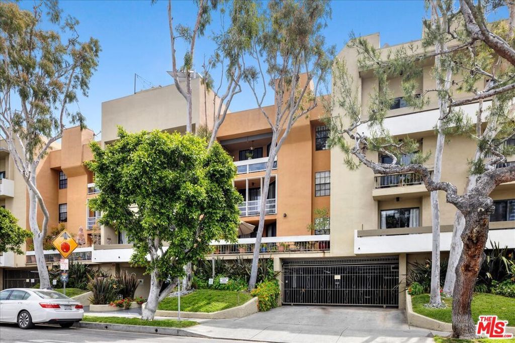 740 N Kings Road 114, West Hollywood, CA 90069