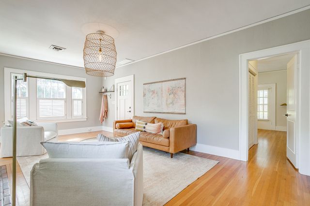 2718 Cockrell Avenue, Fort Worth, TX 76109