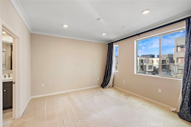 111 Bowery, Irvine, CA 92612