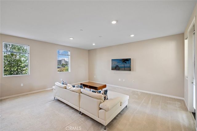 111 Bowery, Irvine, CA 92612