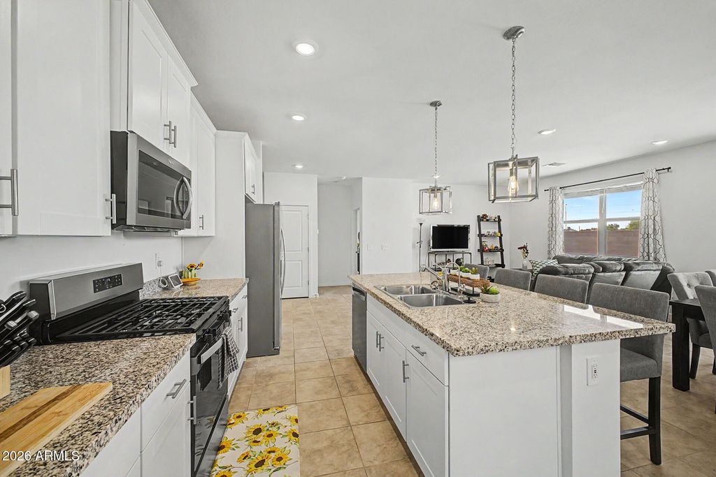 8832 W ALBENIZ Place, Tolleson, AZ 85353 — photo 2