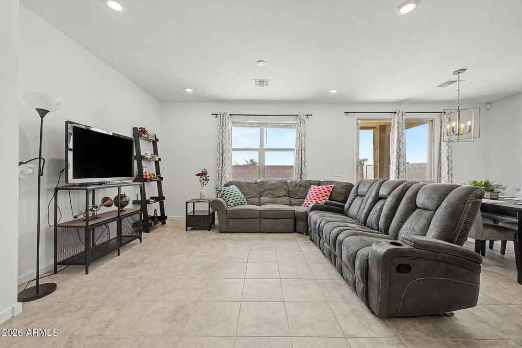 8832 W ALBENIZ Place, Tolleson, AZ 85353 — photo 3