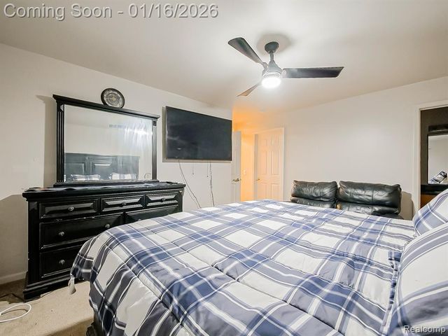 23461 Williamsburg Circle, Woodhaven, MI 48183