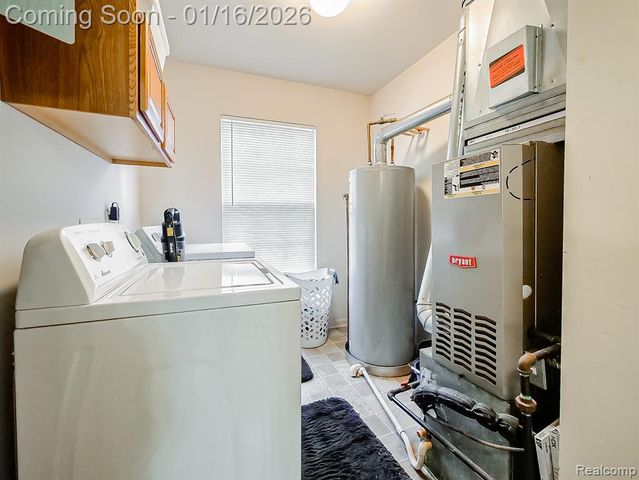 23461 Williamsburg Circle, Woodhaven, MI 48183