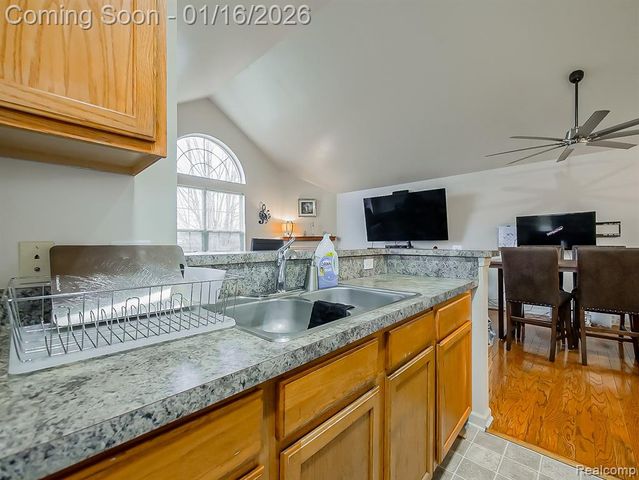 23461 Williamsburg Circle, Woodhaven, MI 48183