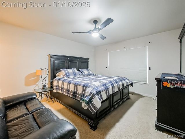 23461 Williamsburg Circle, Woodhaven, MI 48183