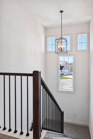 1886 Della Drive, Chanhassen, MN 55317