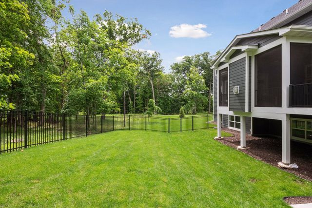 1886 Della Drive, Chanhassen, MN 55317