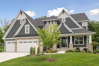 1886 Della Drive, Chanhassen, MN 55317