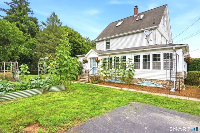 13 Snowden Street, Waterford, CT 06385