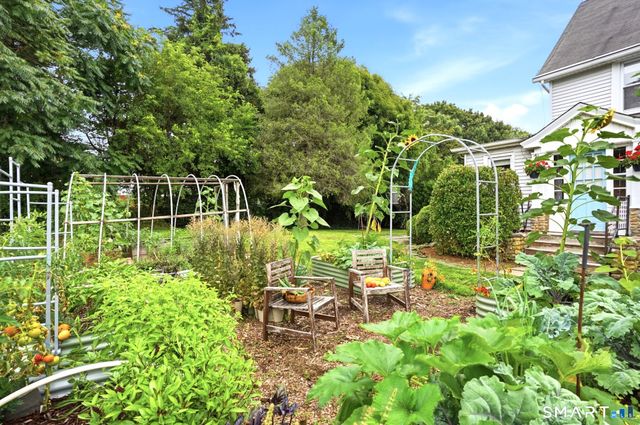 13 Snowden Street, Waterford, CT 06385